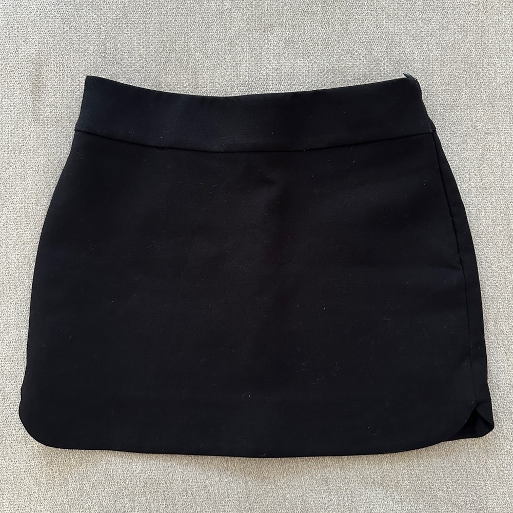 Scallop Hem Mini Skirt